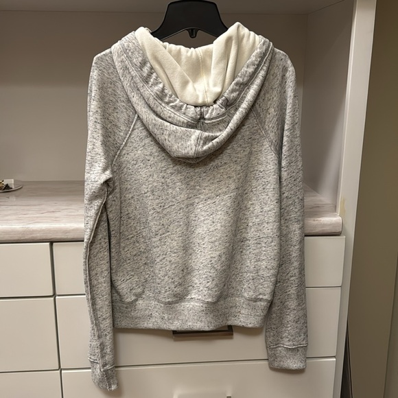 abercrombie and fitch hoodie - Picture 3 of 4